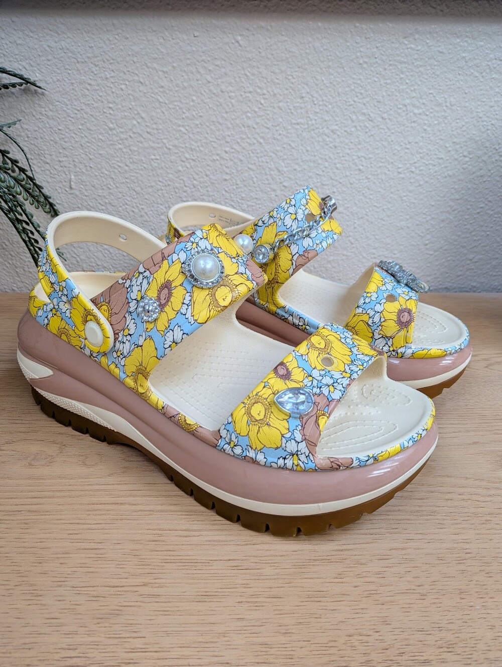 Crocs Mega Crush Retro Floral Platform Chunky Sandals In Vanilla Cork Size 9